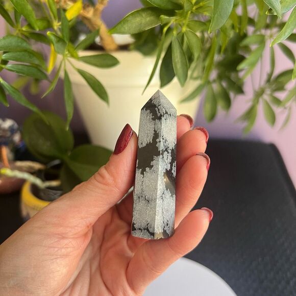Snowflake Obsidian Crystal Tower (#16) - Picture 2 of 10